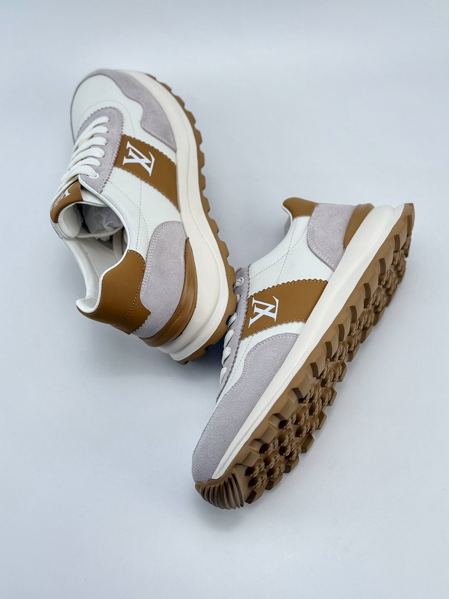 Louis Vuitton Trainer Sneaker 