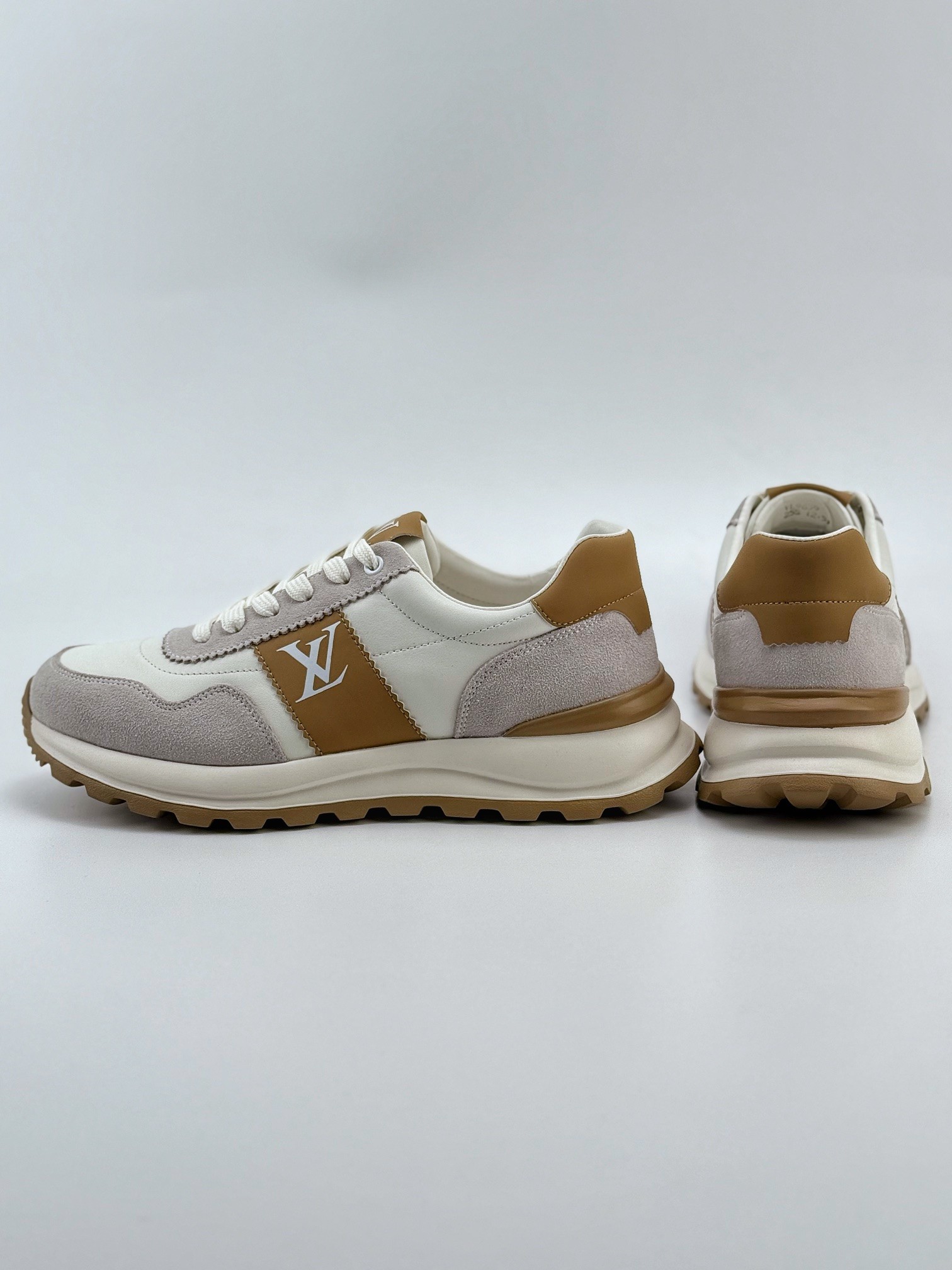 Louis Vuitton Trainer Sneaker 