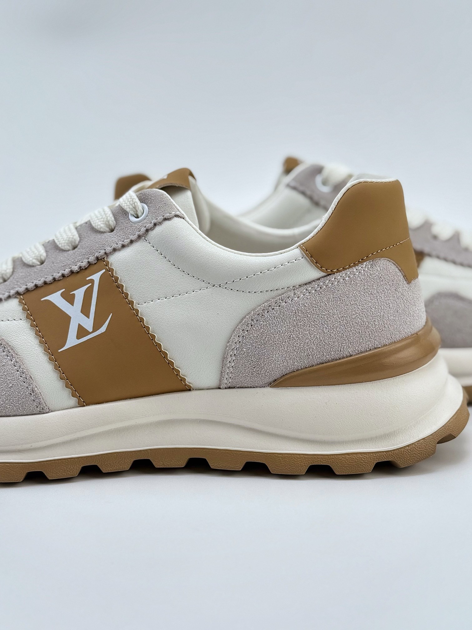 Louis Vuitton Trainer Sneaker 