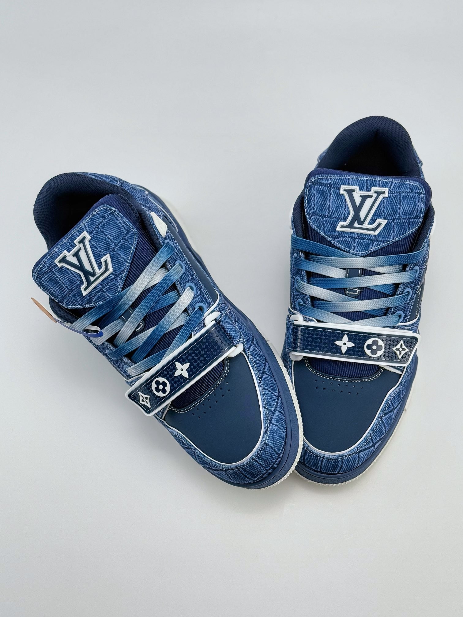 Louis Vuitton Trainer Sneaker 