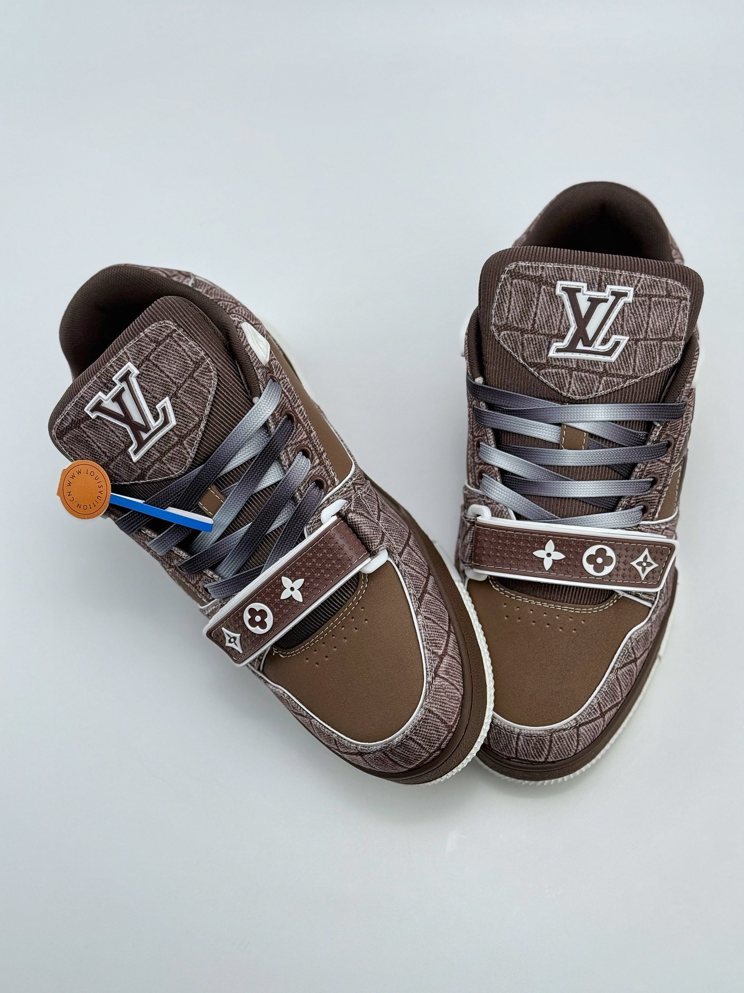 Louis Vuitton Trainer Sneaker 