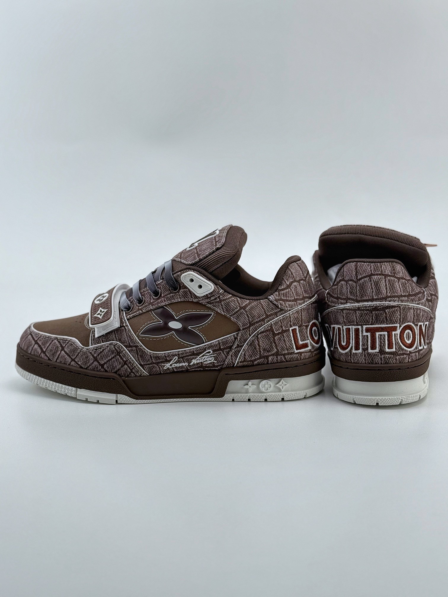 Louis Vuitton Trainer Sneaker 