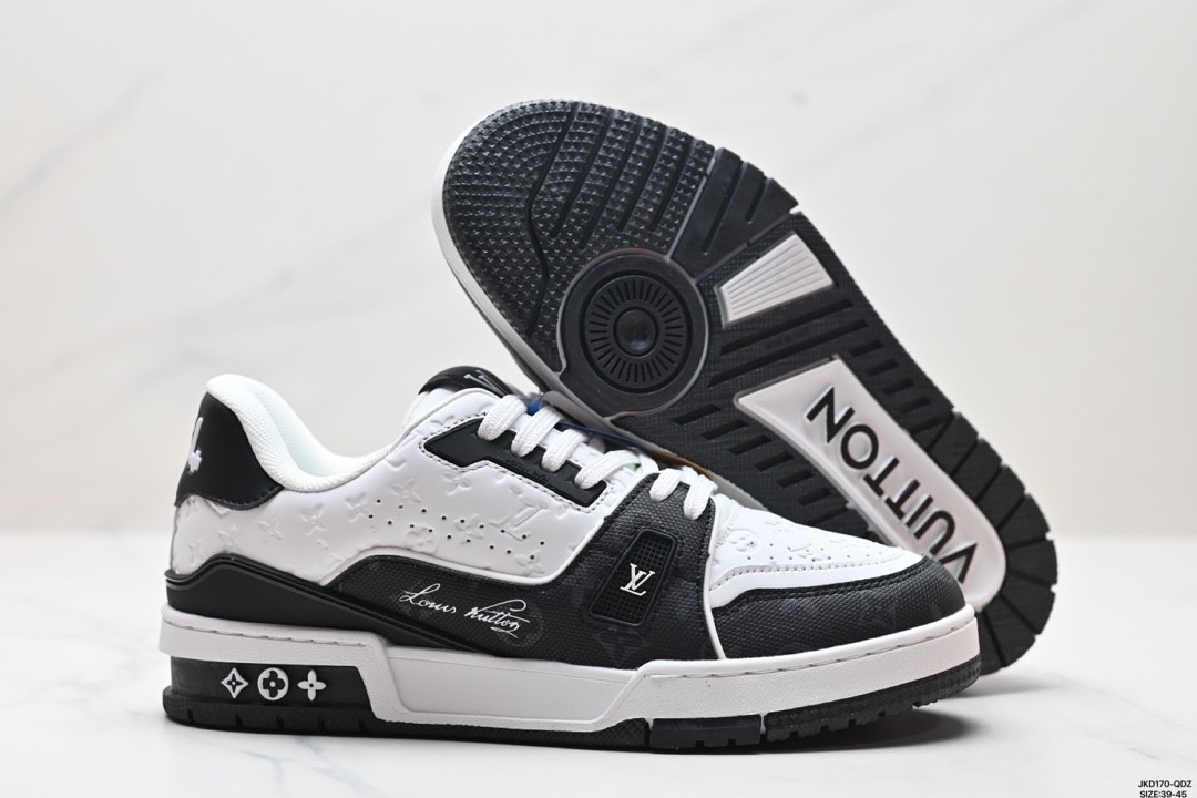 Louis Vuitton Trainer Sneaker 