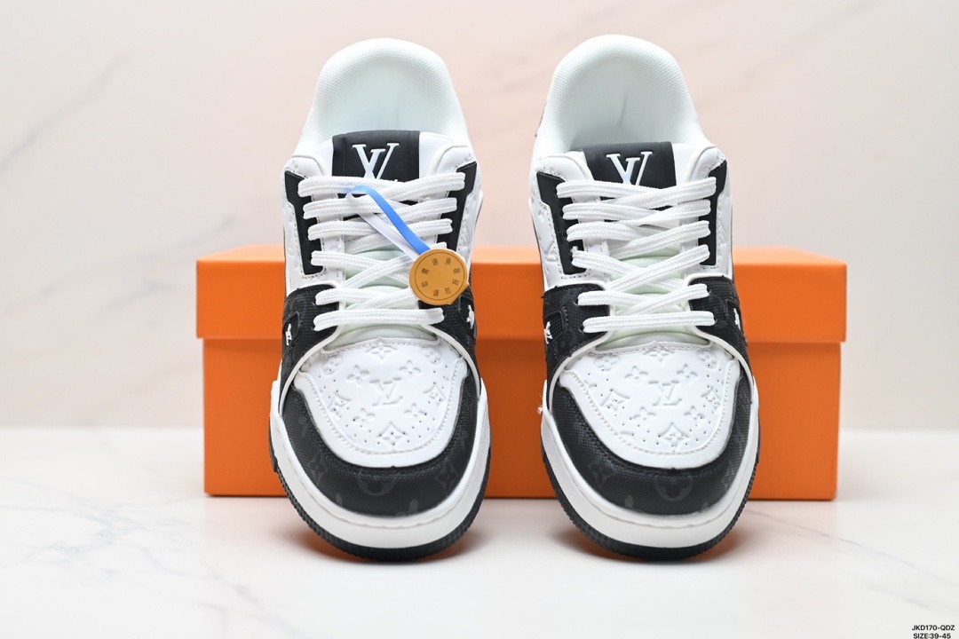 Louis Vuitton Trainer Sneaker 