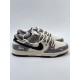 Nike SB Dunk Low x Supreme