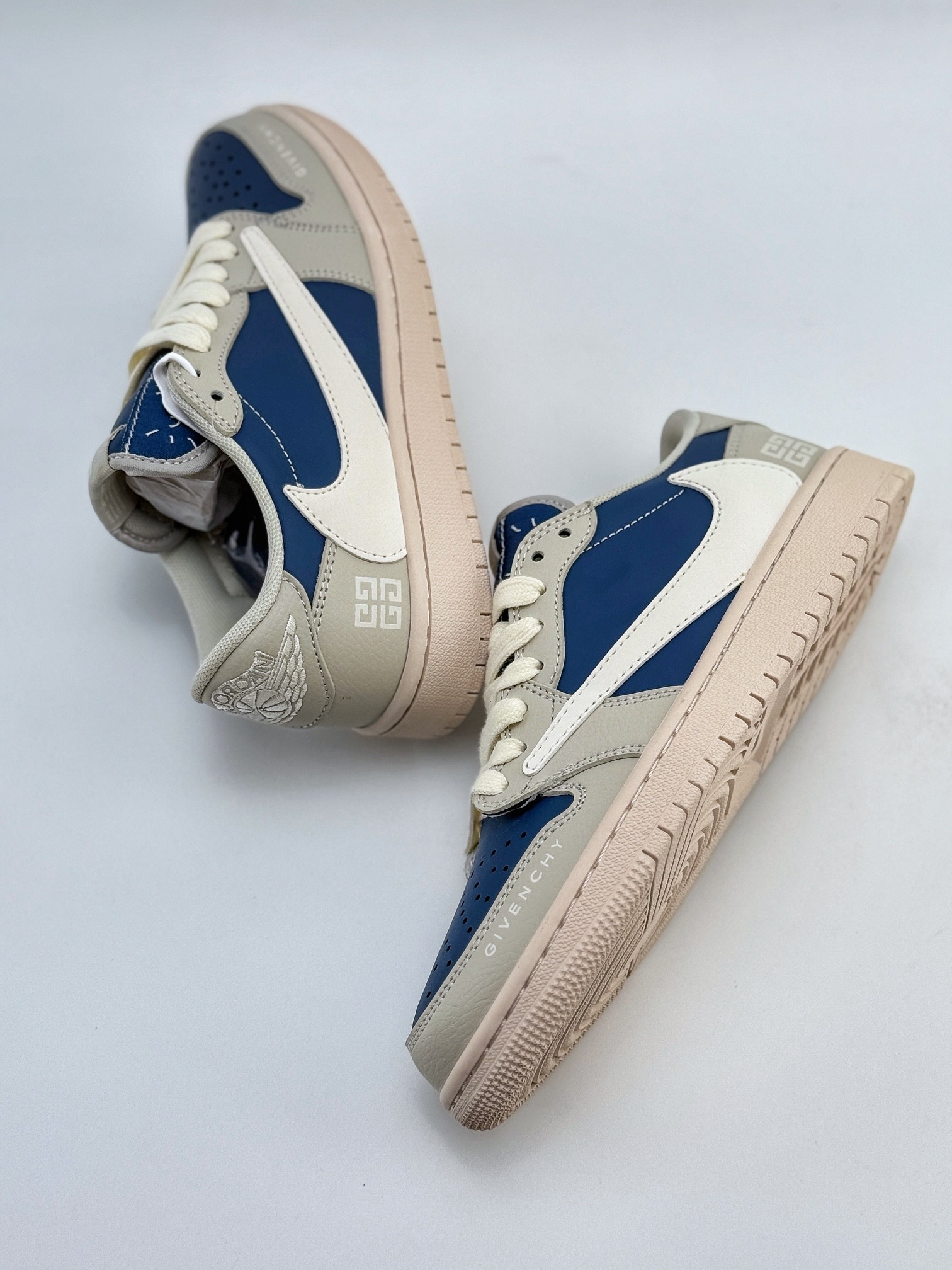 Air Jordan 1 Retro Low OG SP Travis Scott Reverse Mocha