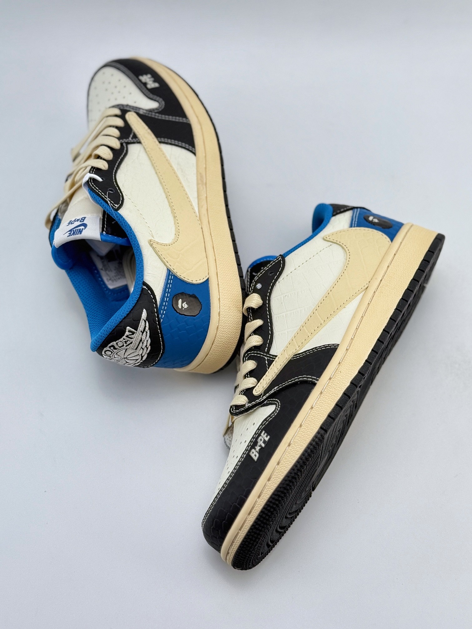 Air Jordan 1 Retro Low OG SP Travis Scott Reverse Mocha