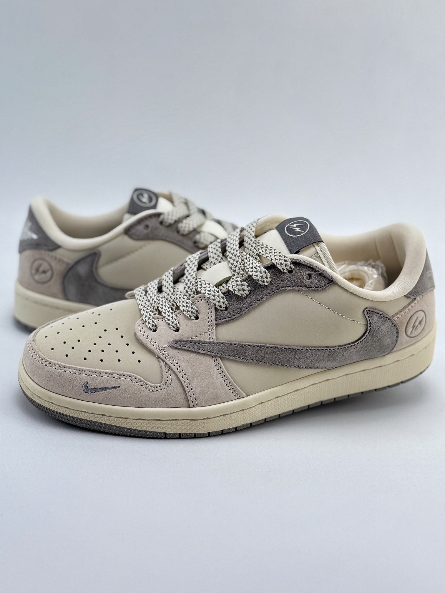 Air Jordan 1 Retro Low OG SP Travis Scott Reverse Mocha