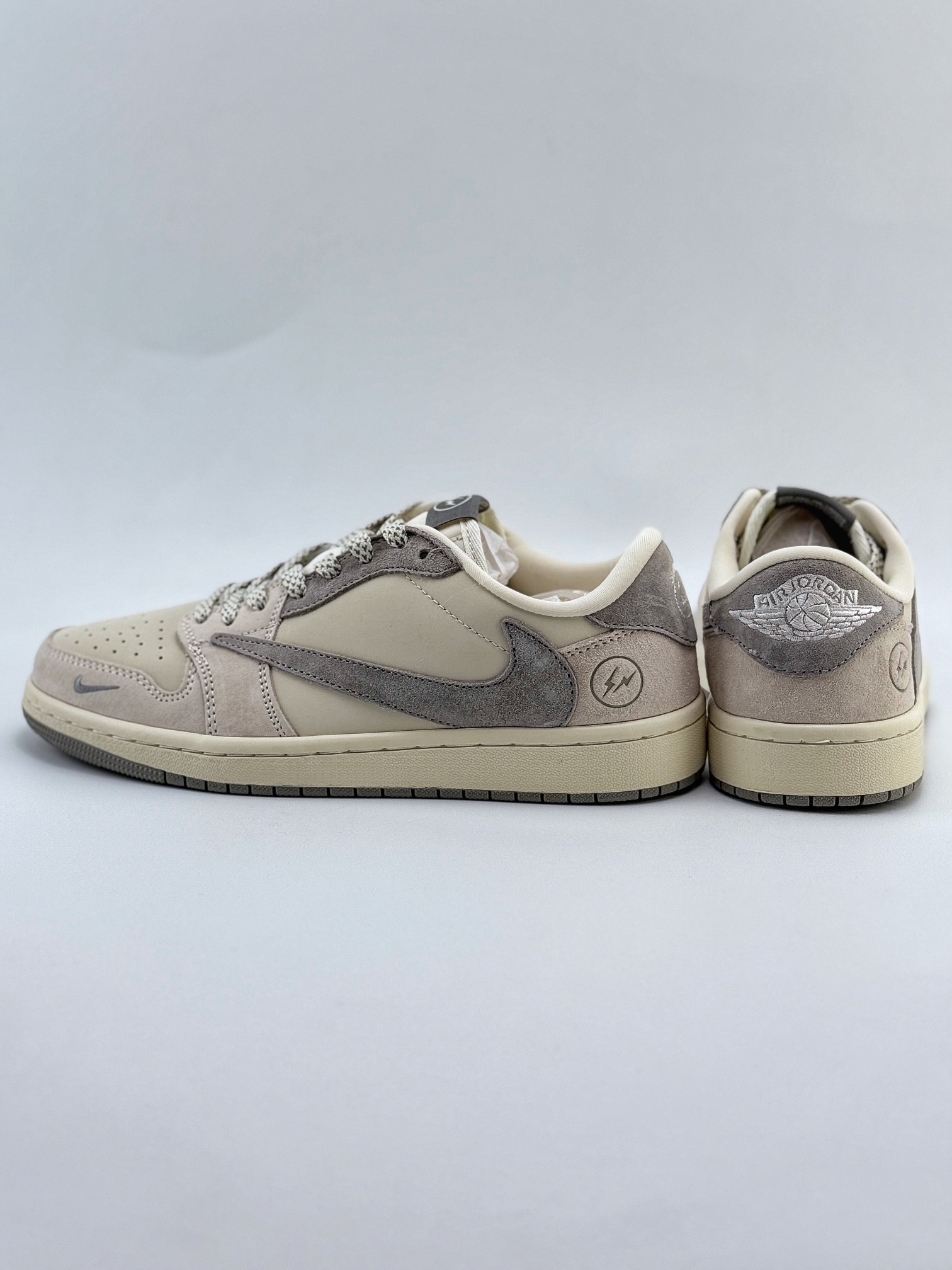 Air Jordan 1 Retro Low OG SP Travis Scott Reverse Mocha