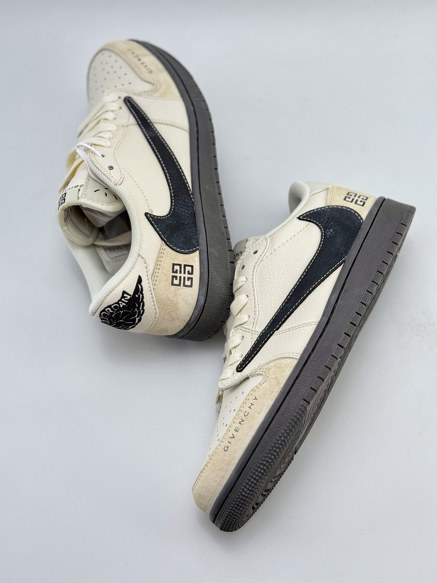 Air Jordan 1 Retro Low OG SP Travis Scott Reverse Mocha